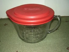 Anchor Hocking Clear Glass Measuring, Batter Bowl with  Lid, 8 Cup, 2 Qt used