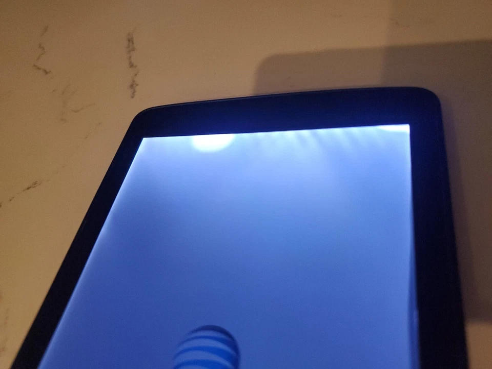 Tablet LG G Pad 7.0 LG-v410 16gb, 7.0", Cámara 5 MP, AT&T, pantalla agrietada Foto 4 de 4