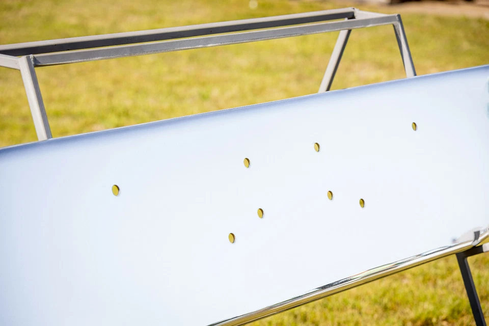 Parachoques cromado Peterbilt 365, 367, 388, 389, 567 con orificios de perno de remolque externos Foto 3 de 4