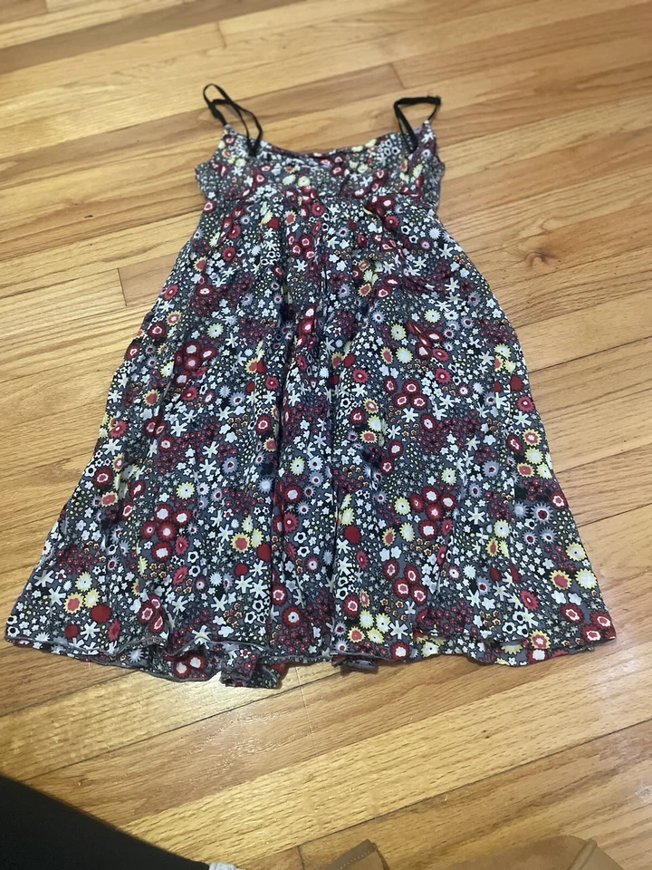 Vestido Energie Floral Talla M Correa Ajustable, Elástico, Forrado Foto 2 de 4