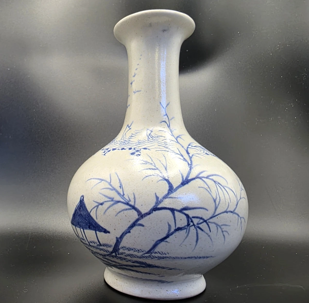 Chinese Japanese Asian vase porcelain pottery ceramic