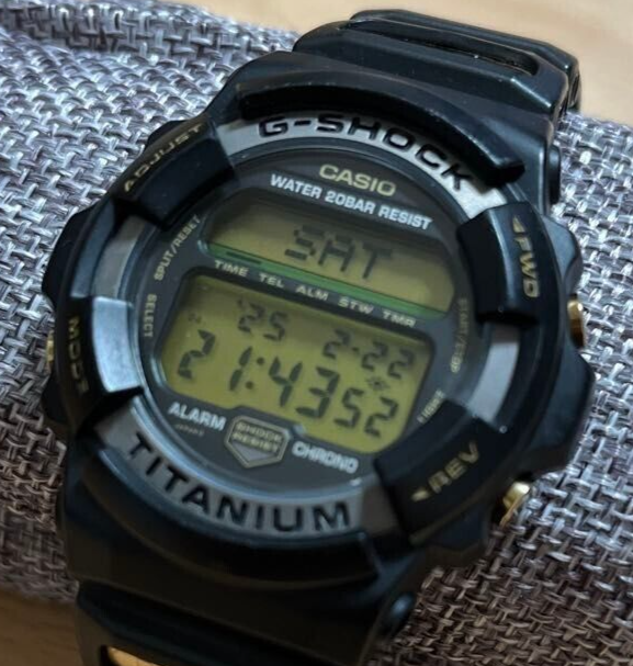 G-SHOCK MRG-1 TITANIUM ゴールドバージョン PREMIUM METAL G-SHOCK FROM THE 90's | Gold MRG-1 watch