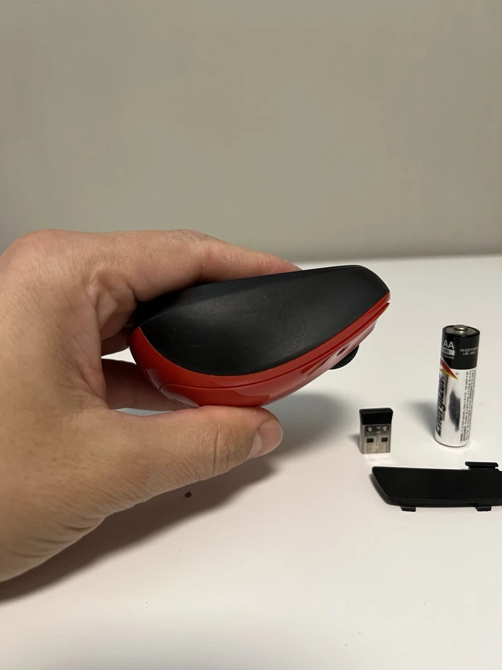 Microsoft Wireless Mobile Mouse 3500 Model 1427 w/ Receiver Red - Image 3 of 4