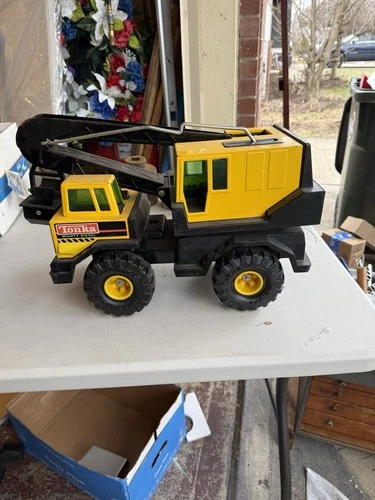 Vintage TONKA Mighty Diesel Crane - Pressed Steel XMB-975 Tire Truck No Bucket
