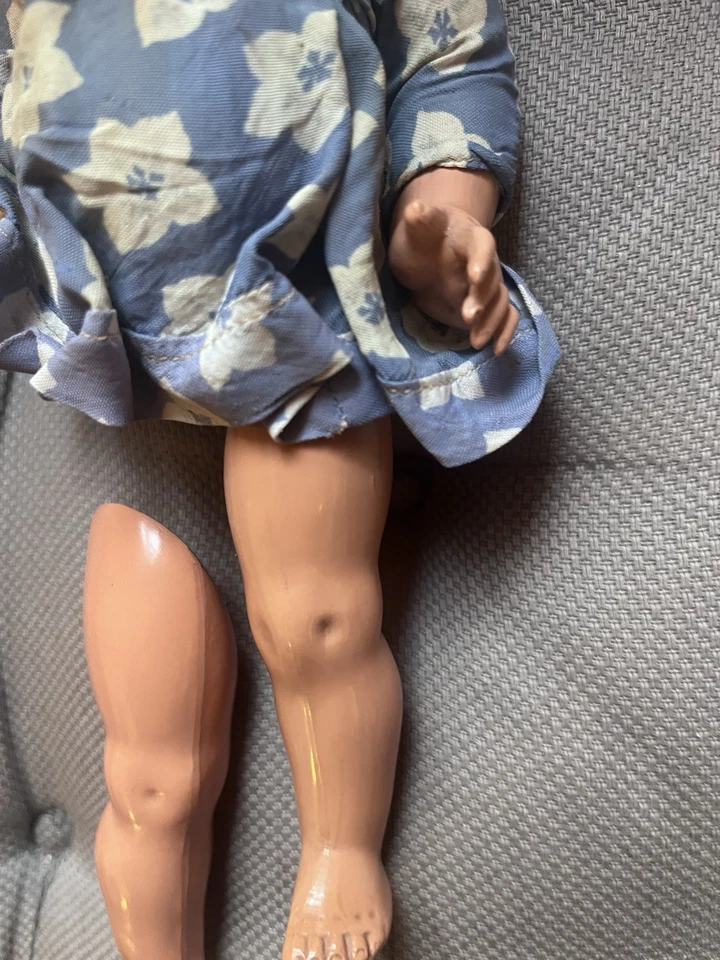 Vecchia Bambola In Celluloide Da Riparare - Immagine 3 di 4