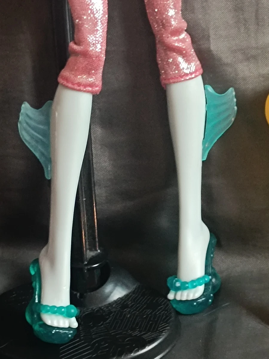 MONSTER HIGH G1 - Muñeca LAGOONA BLUE serie "PICTURE DAY" con stand y peine
