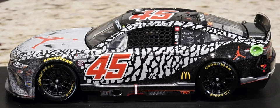 2022 #45 Kurt Busch Jordan Kansas Race Win 1:24 Diecast RCAA Elite Última Copa Win Foto 4 de 4