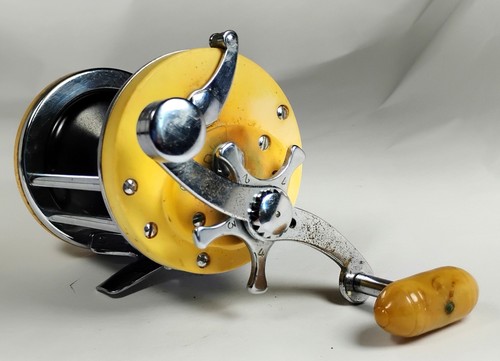 Garcia MITCHELL 600 Reel Made In France Working Good - Picture 7 of 18