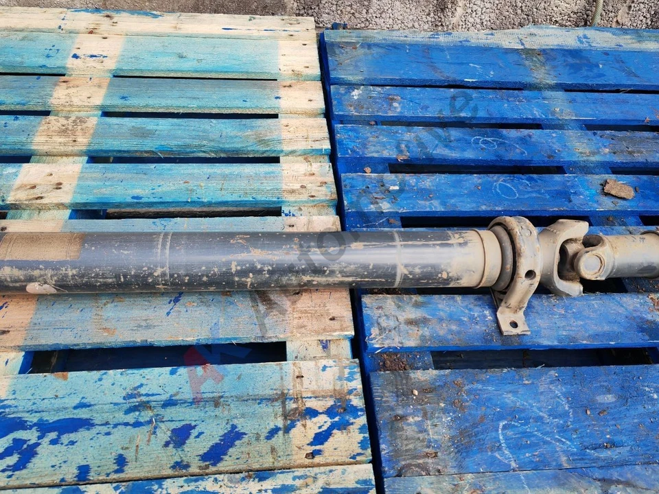 Iveco Daily 2014-2019 2 Piece Rear Propshaft Prop Shaft 6 Speed Manual - Image 3 of 4