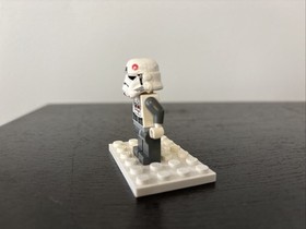 LEGO Star Wars AT-AT Driver Minifigure - sw0102 - Set 4483