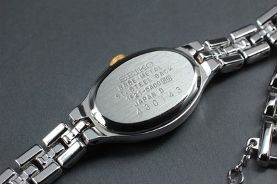 N MINT] Vintage Seiko 1F21-5A00 Oval Gold Silver Dial Quartz Women