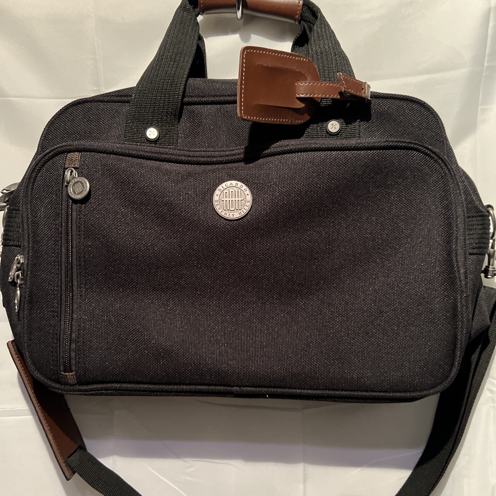 Ricardo Beverly Hills Carry On Travel Bag Luggage Duffle Tote Black