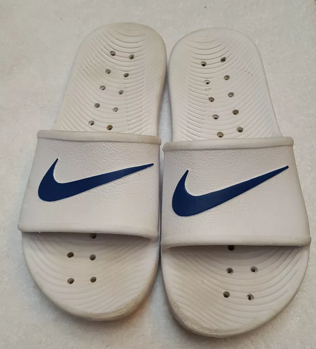 Do nike slides top come in half sizes