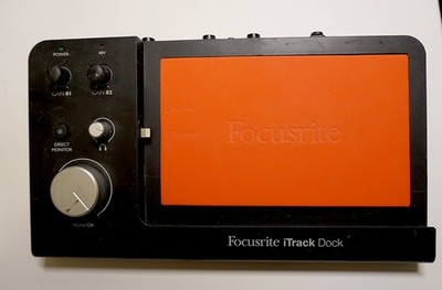 Focusrite iTrack Dock tragbares Musik Aufnahmestudio