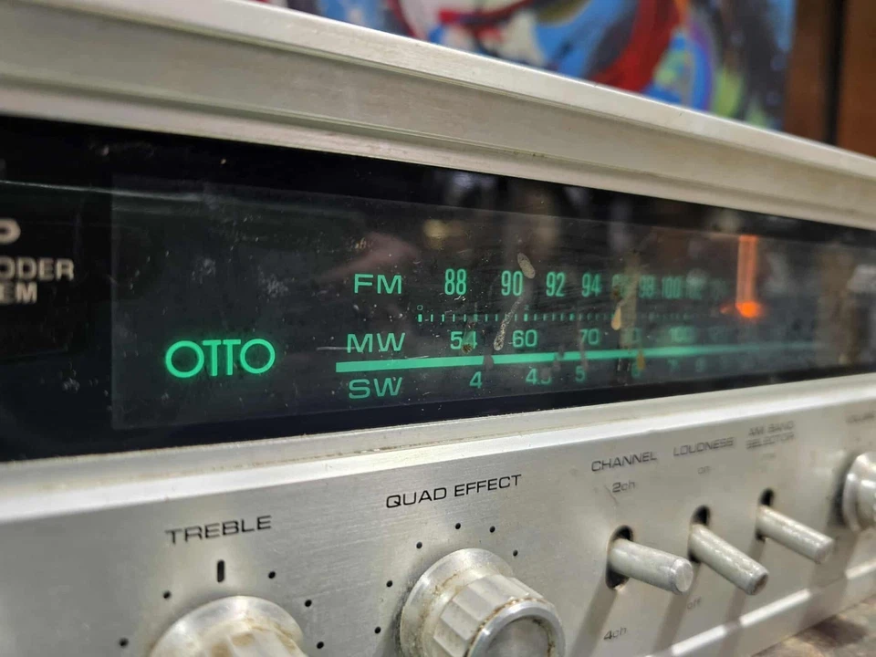 Sanyo DC-570XN Integrated Amplifier Analog Radio - Stereo Tuner HiFi Amp GOSFORD - image 2 of 4