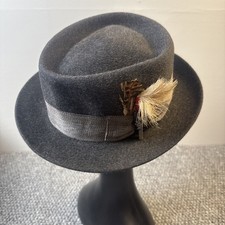 Vintage Stetson Royal De Luxe The Gun Club Fur 7 1/4 Size Fedora Feather Detail