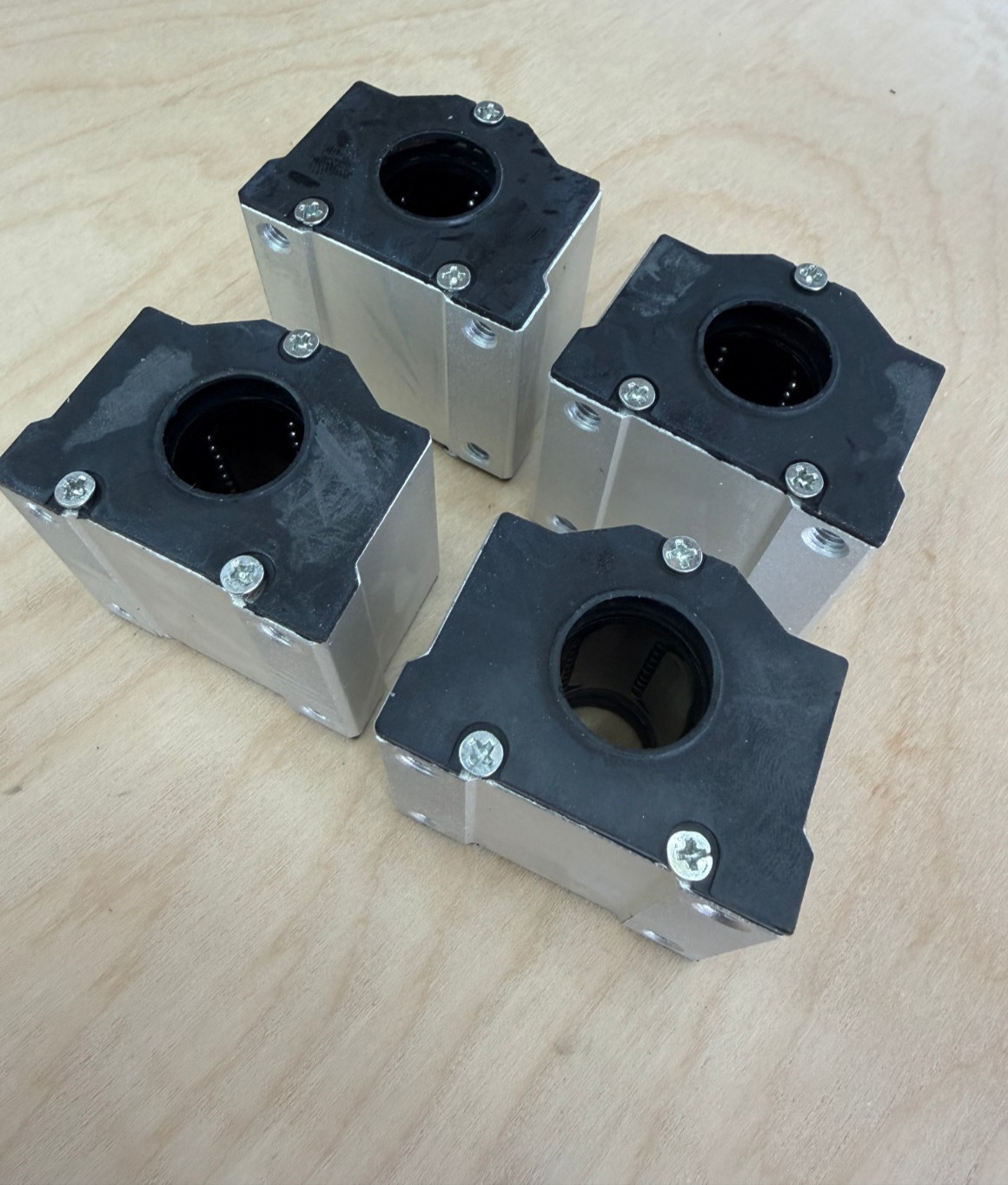 4 PCS SBR20UU Dust-Proof 20 mm Aluminum Linear Ball Bearing Block Linear Motion