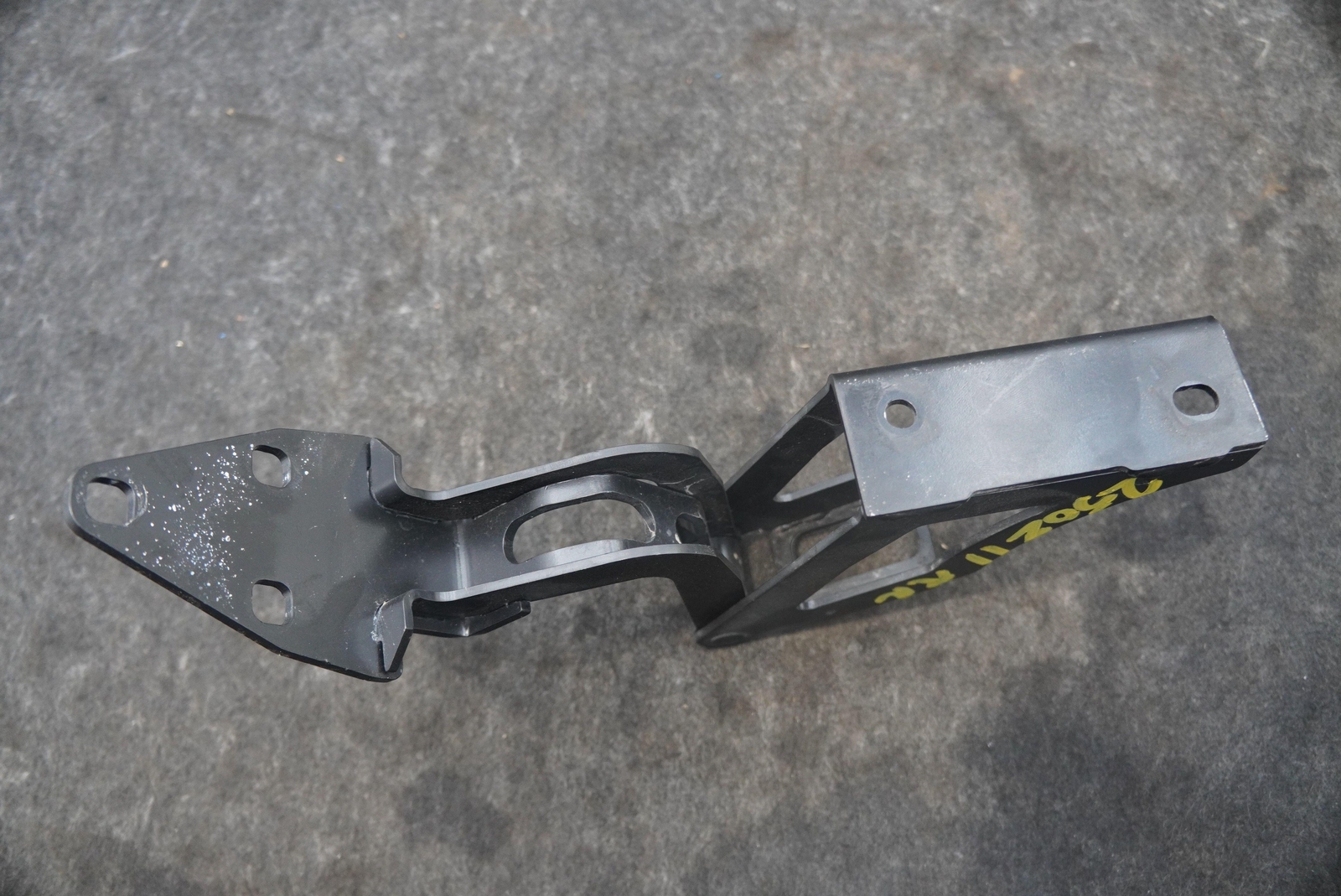 Rear Trunk Tonneau Cover Hinge 14AB359SP OEM McLaren 720S Spider 2020