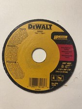 Dewalt 4 1/2 Metal/stainless cut off wheels Box Of 25 NOB .045 X7/8