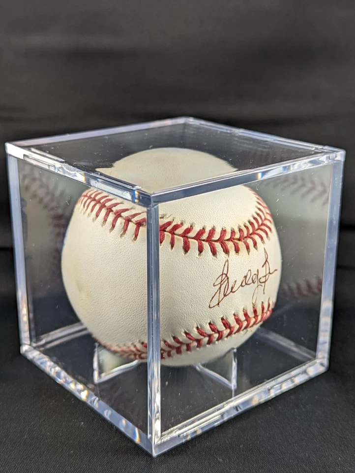 Béisbol autografiado Buddy Bell con estuche protector Foto 2 de 4