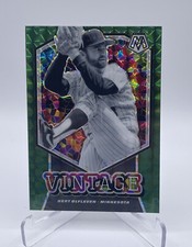 2021 Panini Mosaic Vintage Green Prizm Bert Blyleven #V11