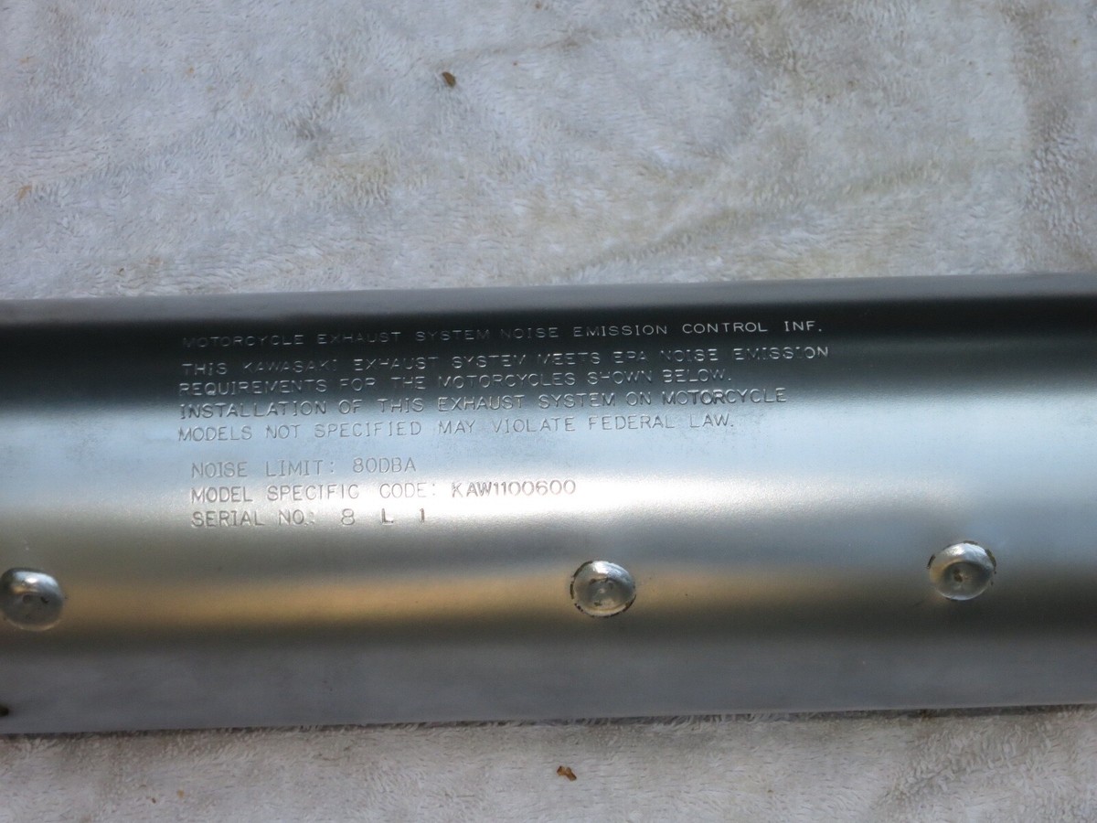 KAWASAKI ZX600 NINJA 1985-89 RIGHT SIDE EXHAUST / MUFFLER