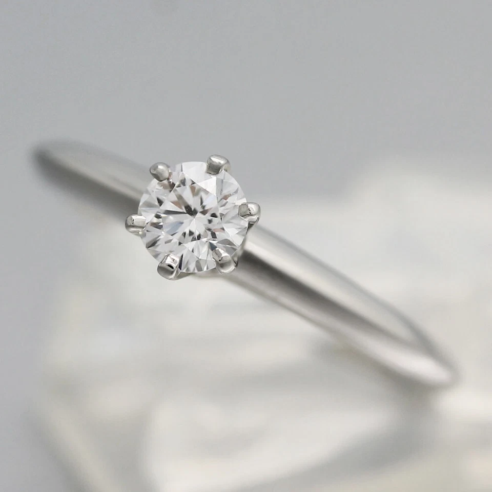 Tiffany & Co. Verlobungsring Platin 950-Gr.49 - Box & Zertifikat 0.27 ct - VS1