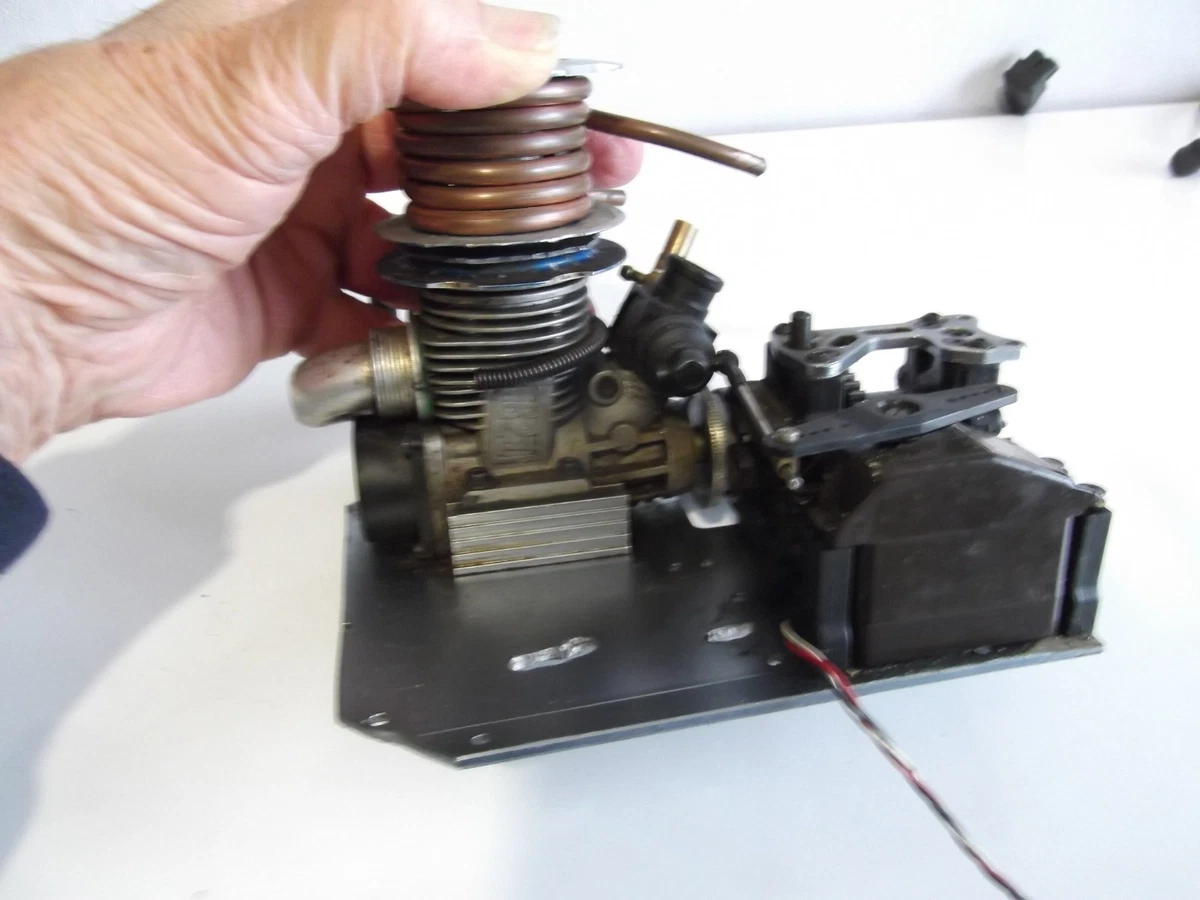Moteur 2 Temps 9 Cm3 Pour Avion RC - Occasion - Pièce Détachée