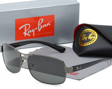 Ray-Ban RB3379 Classic Wayfarer Sunglasses Black Frame 50mm Unisex