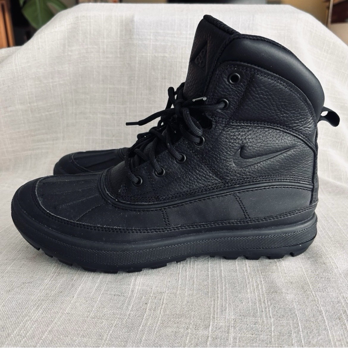 &rsquo;s 8.5 Nike Acg Duck Boots Black Waterproof Winter Boots E