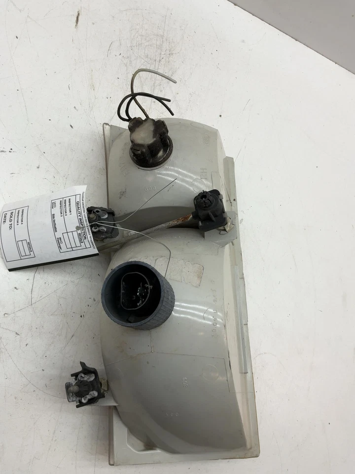 Headlamp Assembly FORD TAURUS Right 89 90 91 - Image 3 of 4