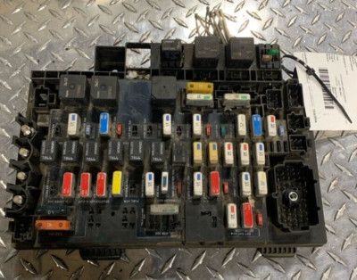 FREIGHTLINER CORONADO, COLUMBIA 120  FUSE RELAY BOX  A06-40943-000   7521