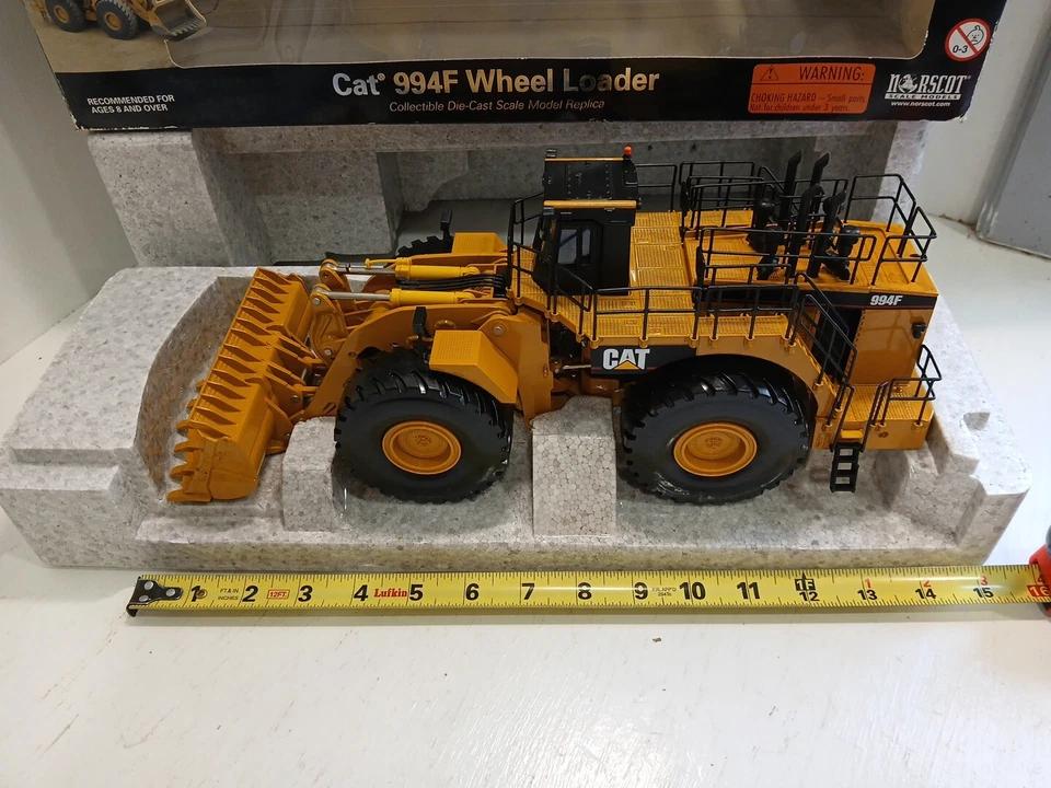 Cargador de ruedas Norscot CAT 994F modelo fundido a presión de 15 pulgadas escala 1/50 con caja original Foto 2 de 4