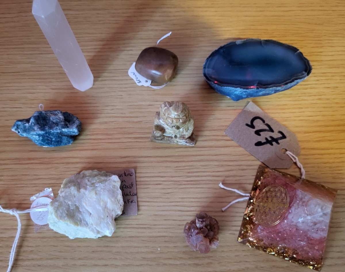 x Pieces Crystals Gemstones Rocks BARGAIN JOB LOT, FOR