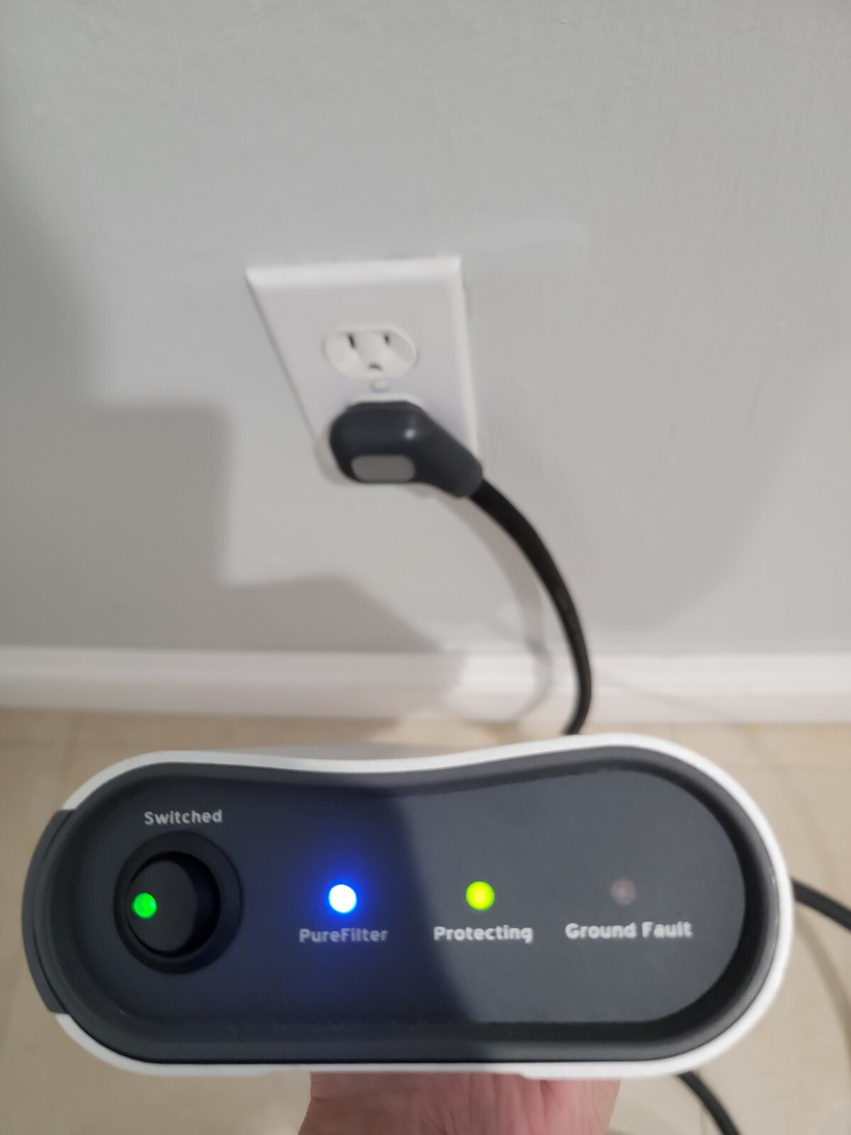 Belkin PureAV HDTV Power Conditioner PFHD (AP1030010) Surge Suppressor