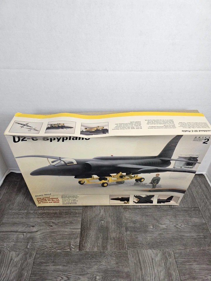 1992 Testors 1/48 Lockheed U-2C Spyplane W/Ground Equipment Airplane Model Open - Image 2 of 4