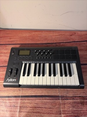 M-Audio Axiom 25 Semi-Weighted Midi/USB Keyboard Controller (Tested and working)