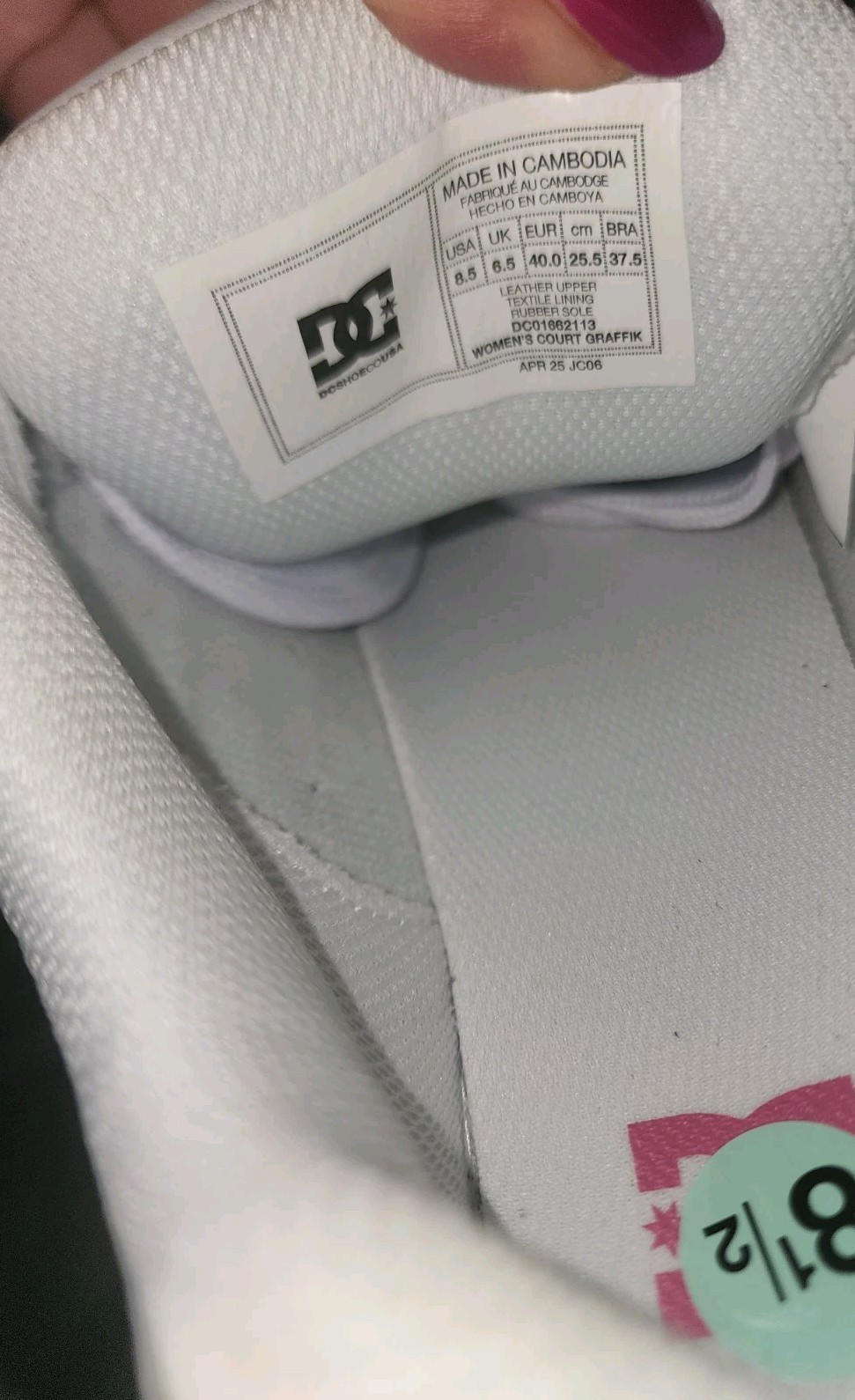 NEW! DC Court Graffik Low Top Skate Shoes White / Pink Women's size 8 NWT Rare! image 5