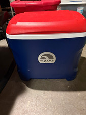 Igloo 28 Qt Ice Chest Cooler Portable Plastic Blue/White w/ Red Lid 41 Can