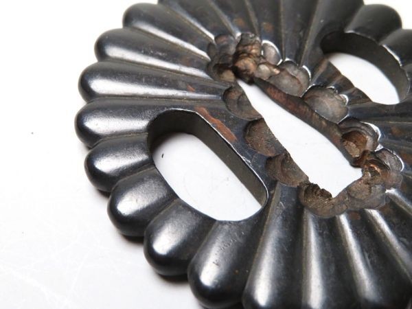 Japan antique Edo Meiji era chrysanthemum Tsuba Shakudo sword No Box 