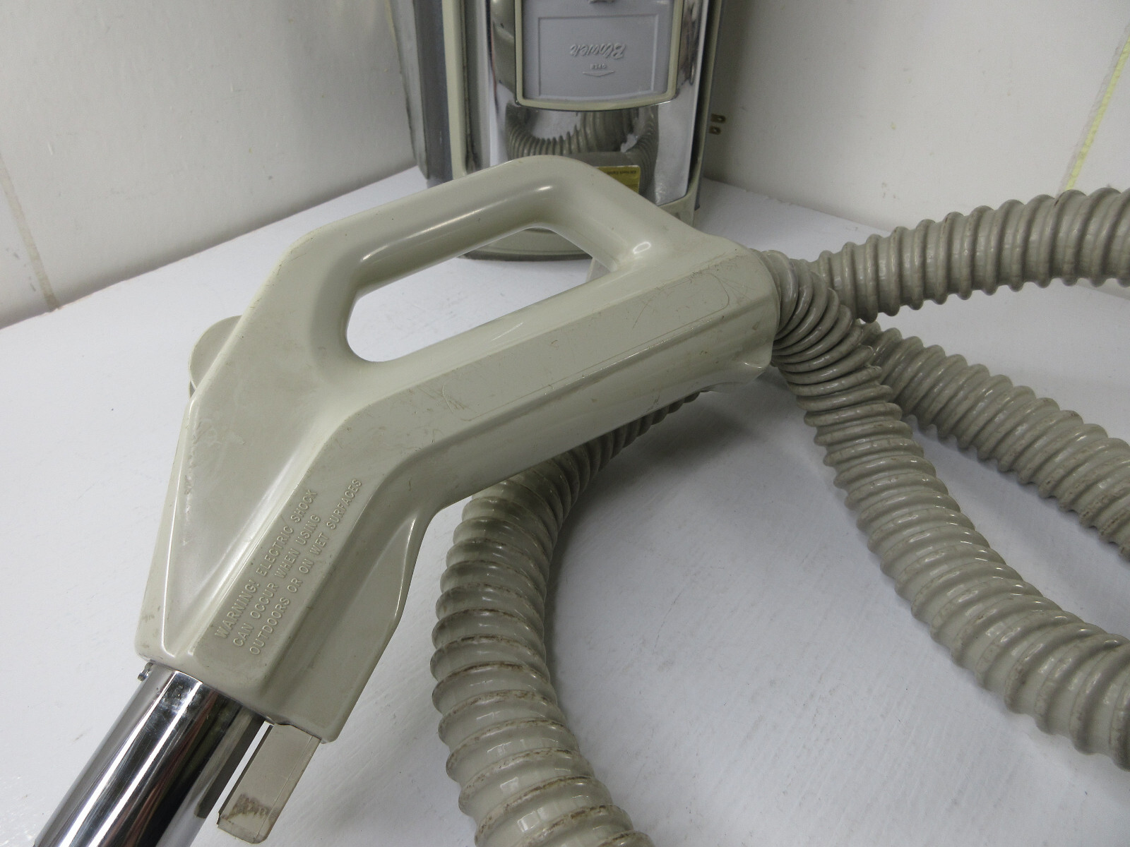 Electrolux Silverado Deluxe 1505 Canister Vacuum BUNDLE w/ PN6 Power