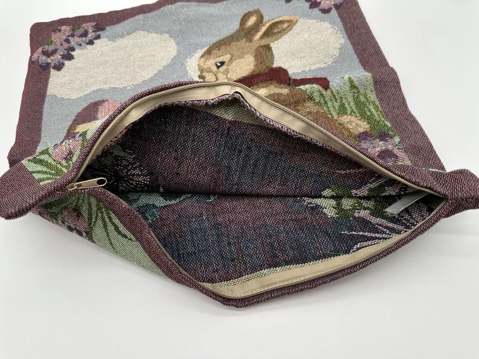 Двухсторонняя наволочка с гобеленом Easter Bunny 15 x 15 дюймов - Изображение 4 из 4