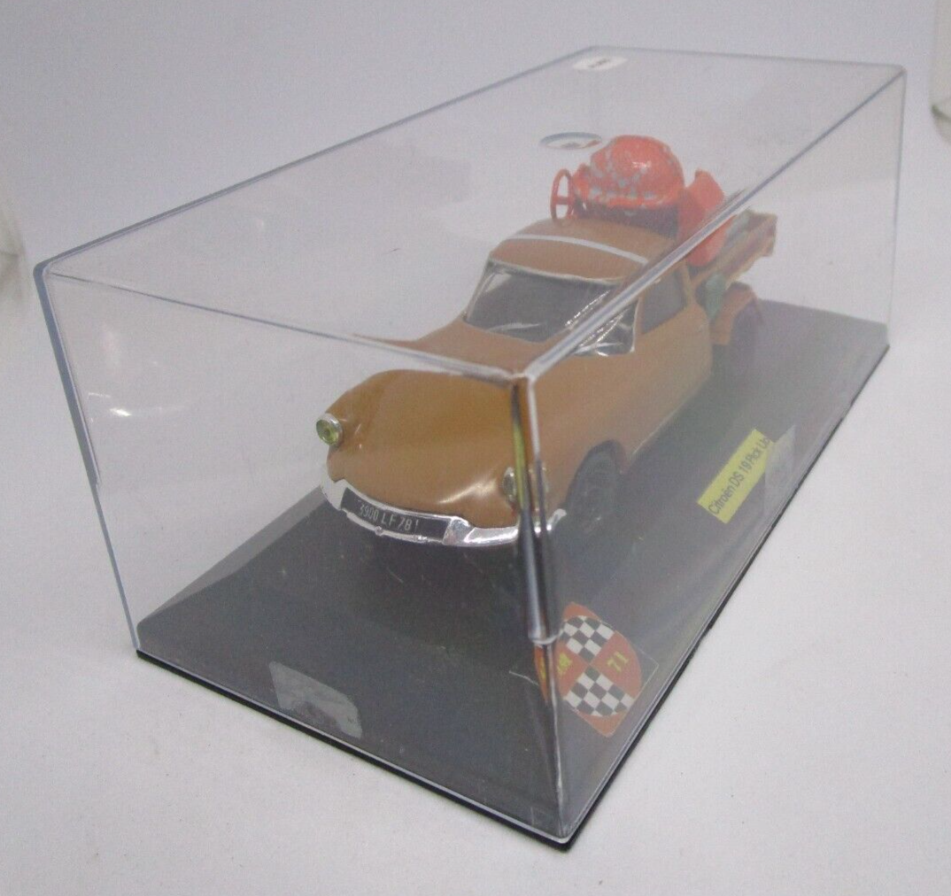 AM.71 - 1:43 - Citroën DS 19 Cinzano - Modèle