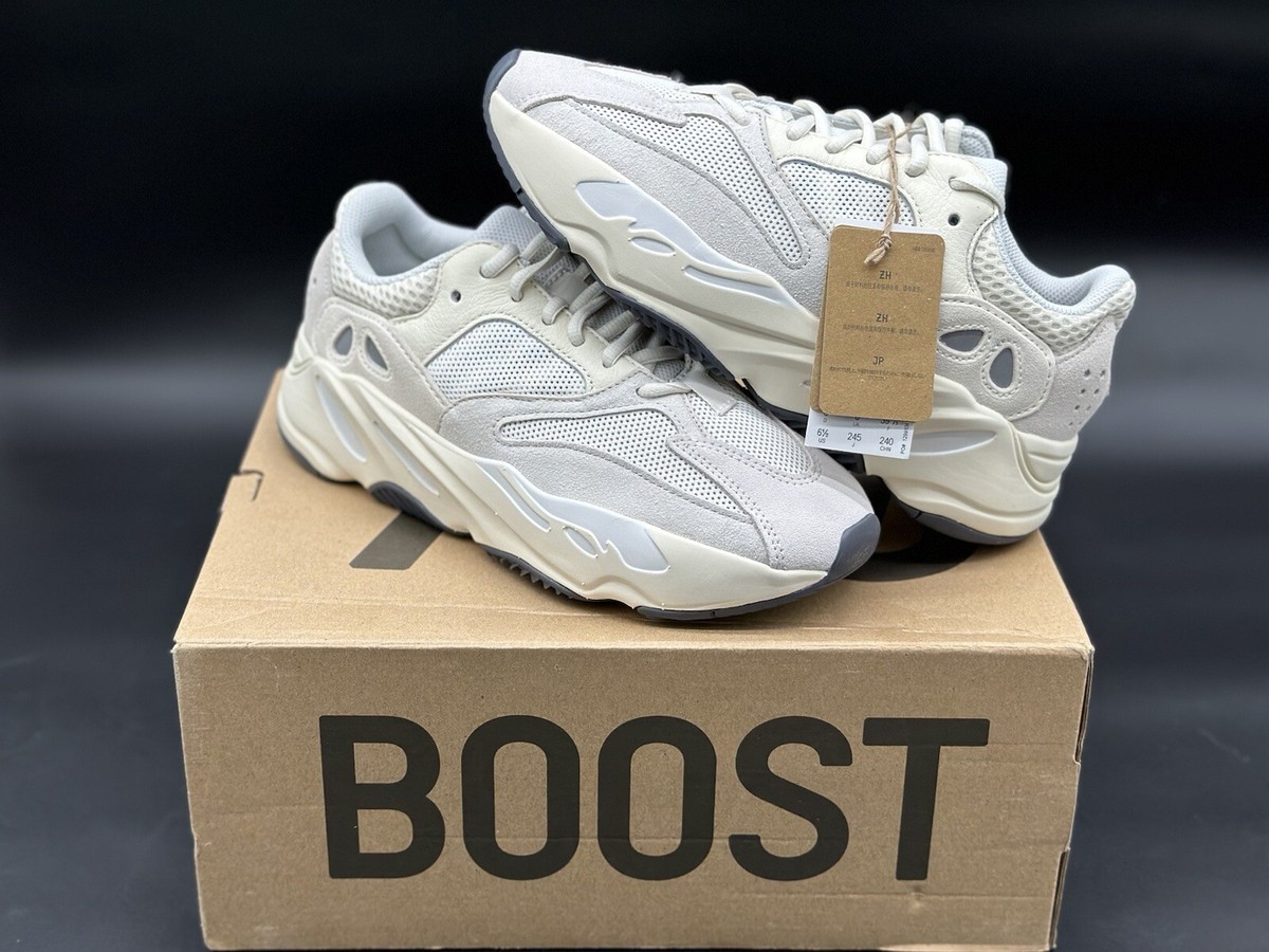 yeezy 700 analog on feet