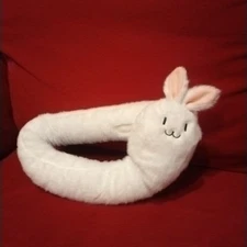 V-tuber Pekora Usada muffler