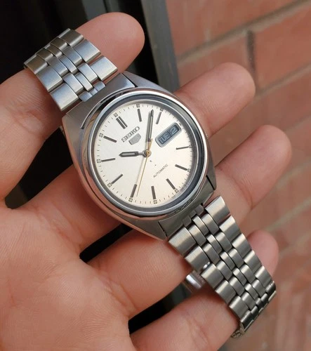 Seiko 1980 White Smooth Sunburst Dial Retro Ultra Rare Vintage Auto 7019 JDM SS