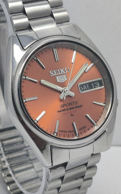Seiko 5 Automatic 21 Jewels Day/Date Wrist Watch For Men's In Working Condition