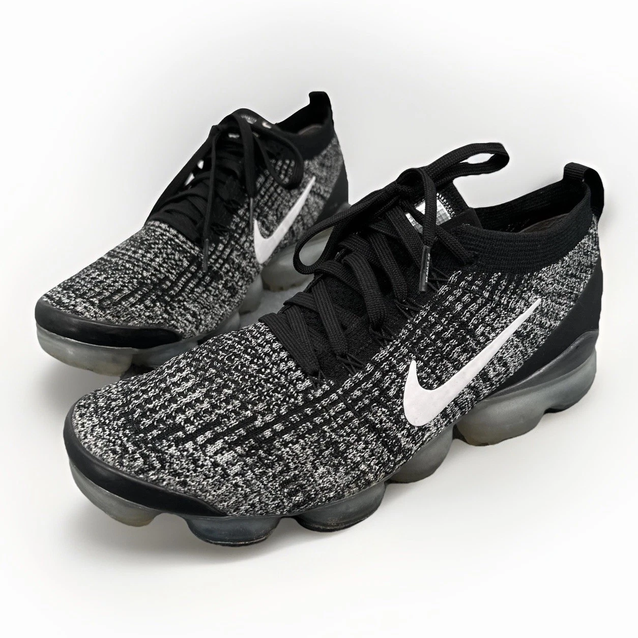 Nike Air Vapormax Flyknit 3 Shoes Mens Size 9.5 Black White Oreo AJ6900-002