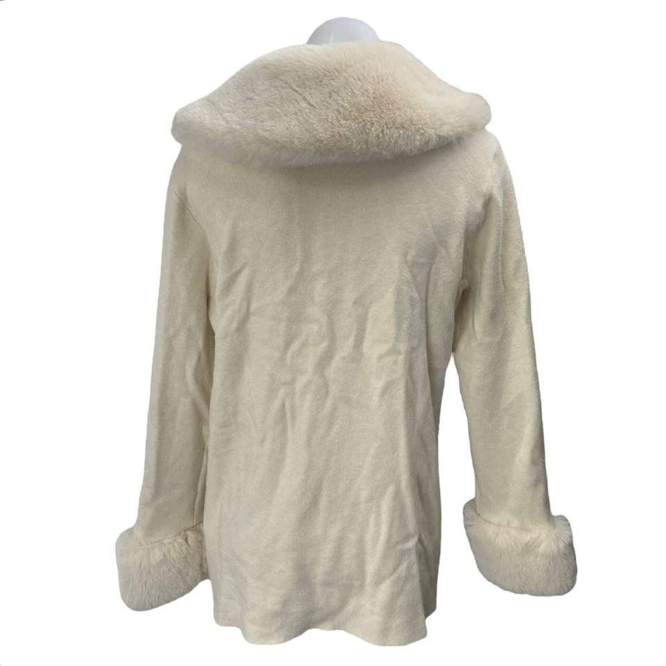 Cárdigan suéter top cuello chal piel sintética manga larga crema Sioni para mujer talla M Foto 2 de 3