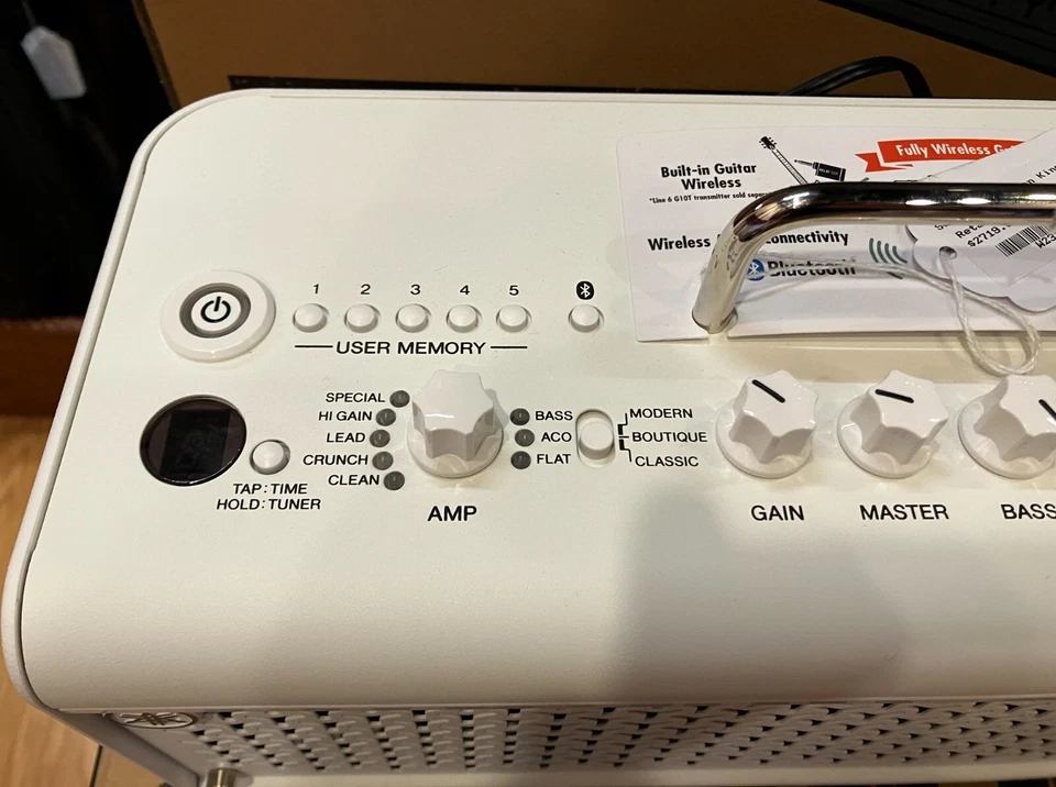 Yamaha THR30II WL Wireless 30-Watt Modeling Guitar Amp Combo White - Image 2 of 4